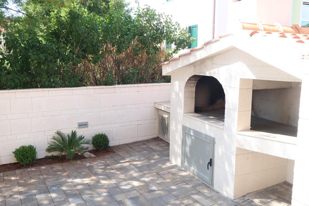 Villa Sunshine Trogir Bagian luar foto