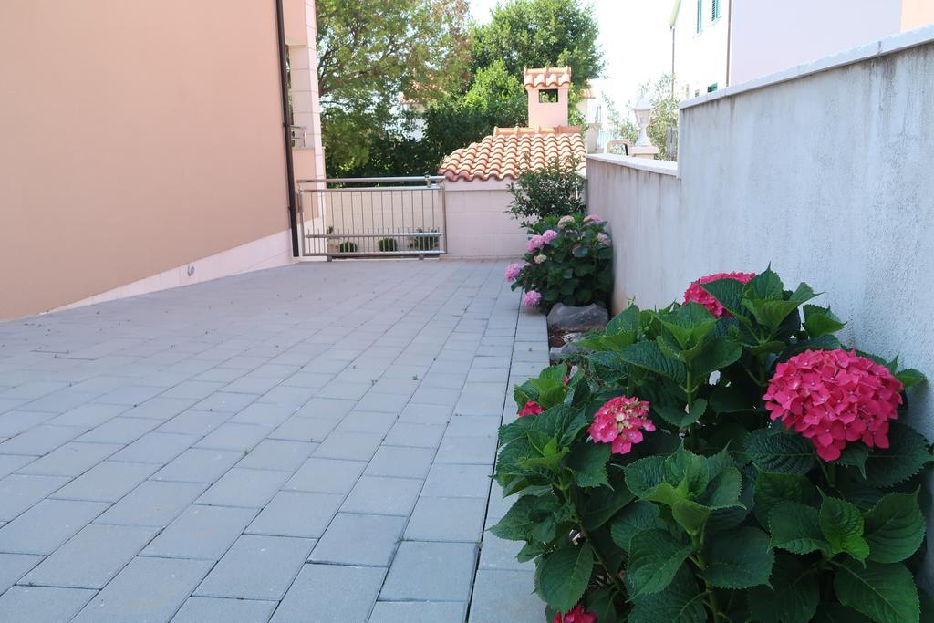 Villa Sunshine Trogir Bagian luar foto