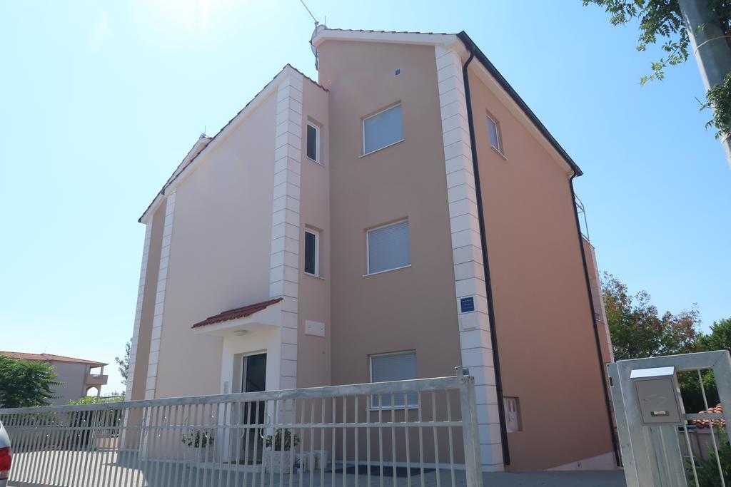 Villa Sunshine Trogir Bagian luar foto