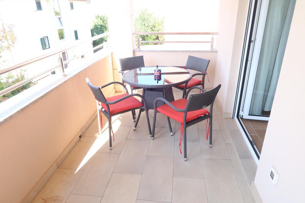 Villa Sunshine Trogir Bagian luar foto