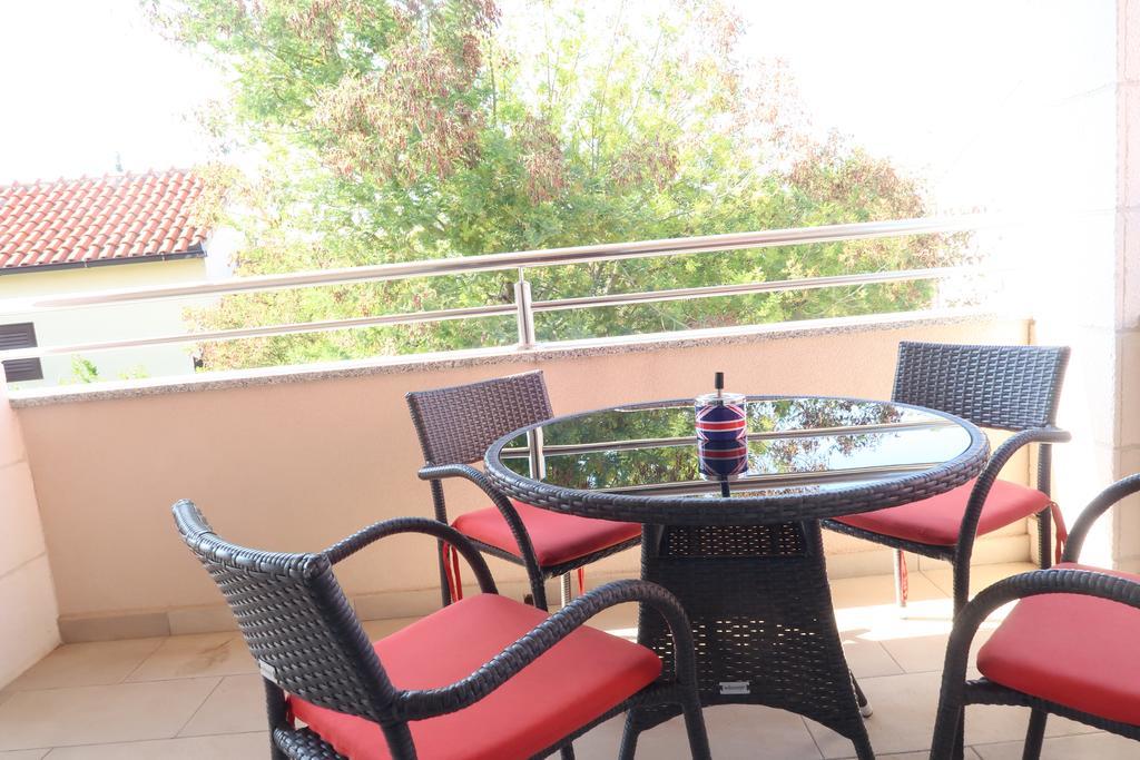 Villa Sunshine Trogir Bagian luar foto